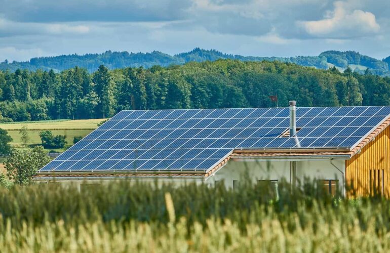 Leben mit der Kraft der Sonne: Ein Leitfaden zur Solarstromnutzung für Eigenheime