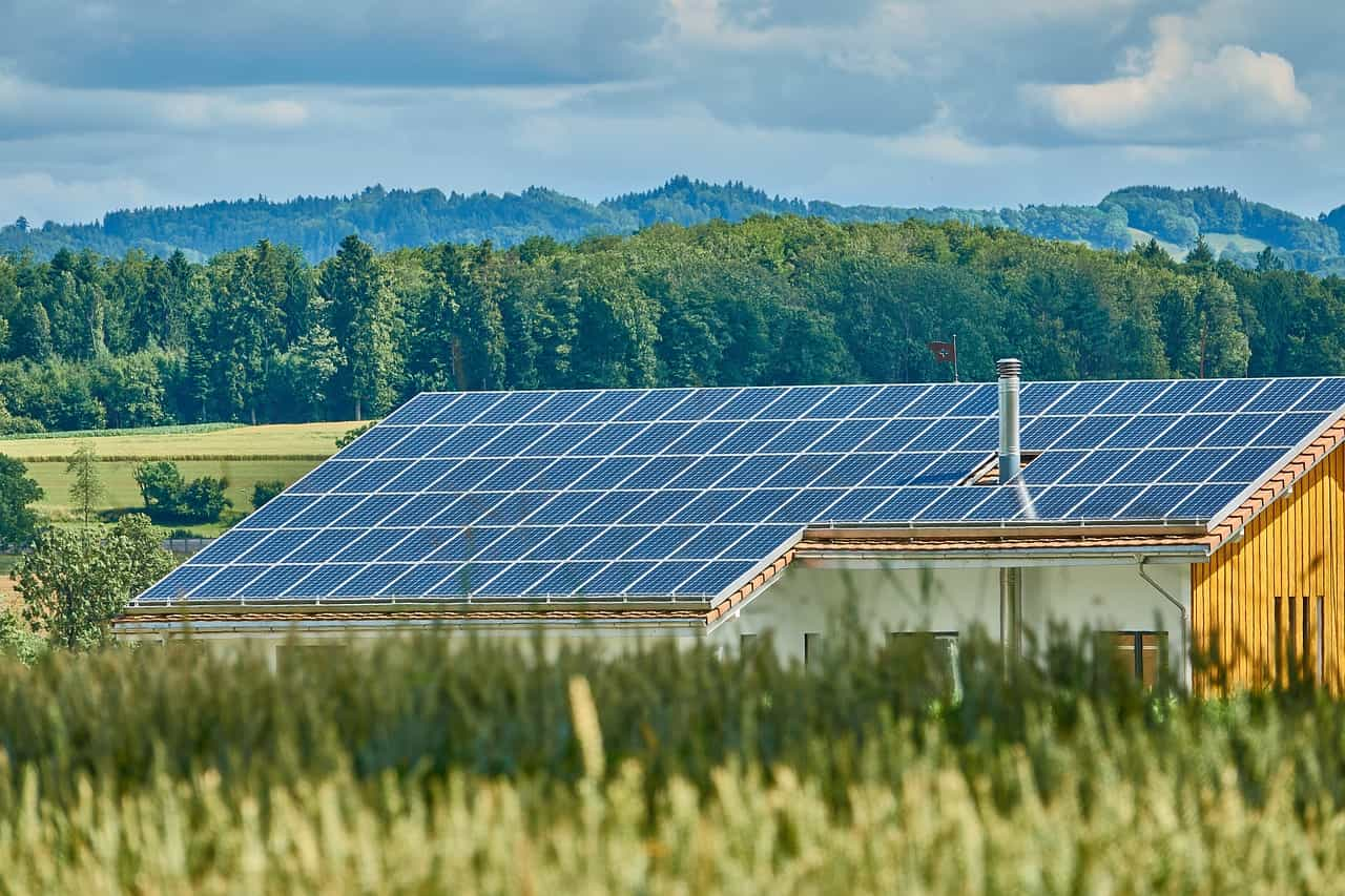 Leben mit der Kraft der Sonne: Ein Leitfaden zur Solarstromnutzung für Eigenheime